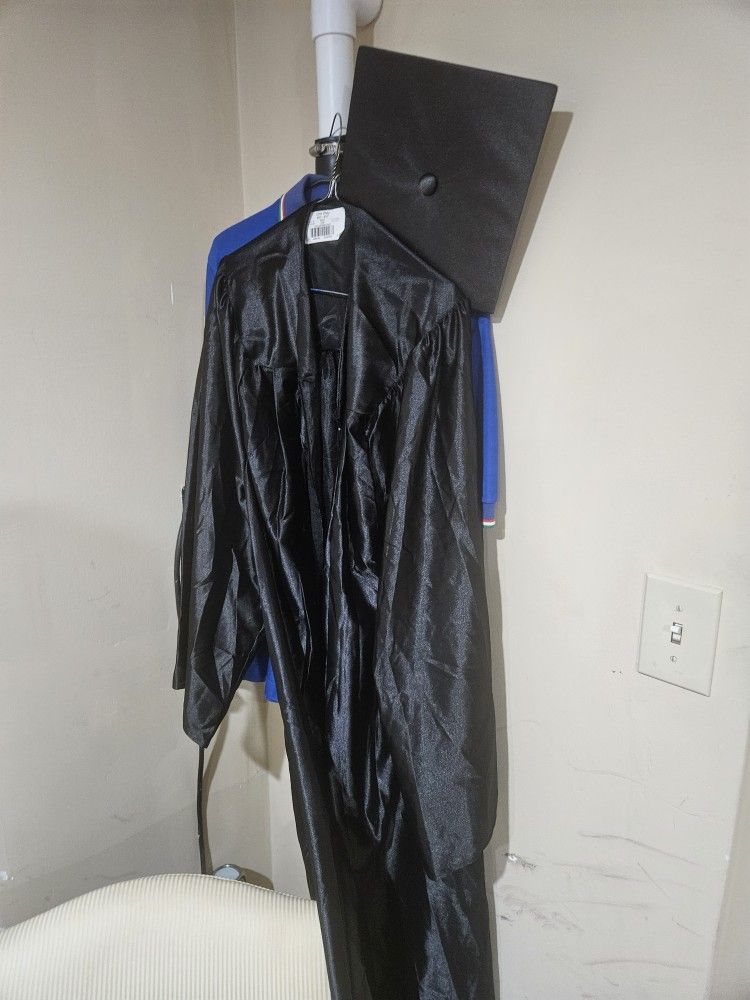 Costume Graduate Cap & Gown