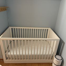 White Wood Crib