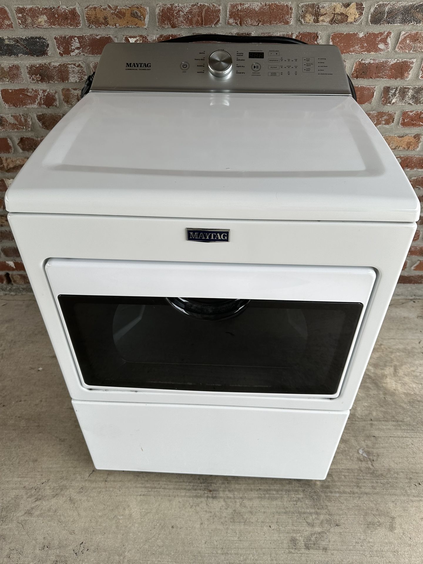 Maytag Dryer MEDB765FW0