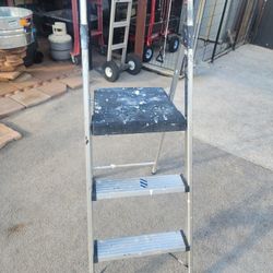 3 Step Aluminum Ladder 