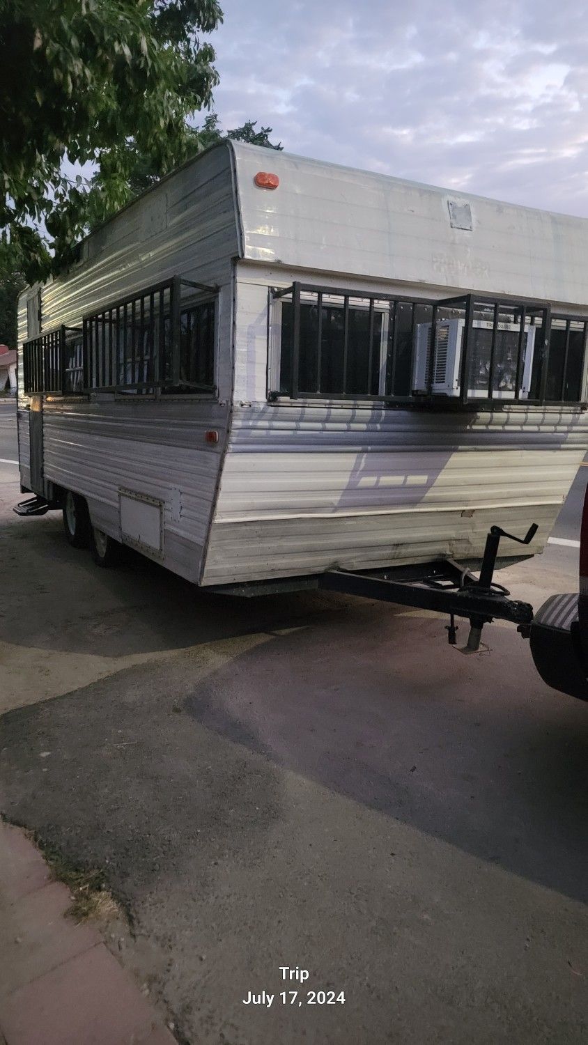 20ft Prowler Travel Trailer