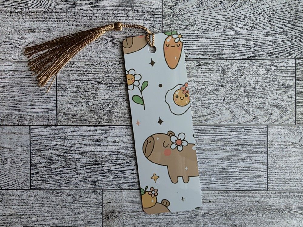 Handmade Capybara & Carrot Metal Bookmark β Cute Animal Gift β Shipping Only πΉπ