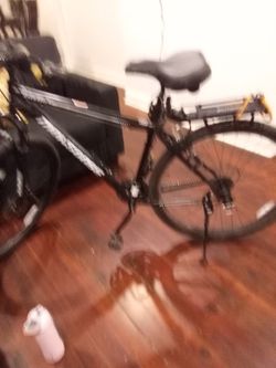 Excursion Mongoose Mountain Bike 29in
