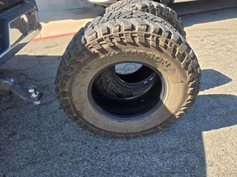Micky Thompson baja boss MT 35x12.5R17