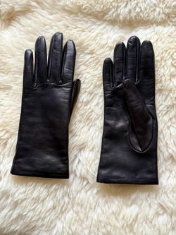 Women's leather gloves. Size 7.5. NEW