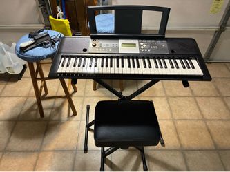 Keyboard - Yamaha YPT-230 in Perfect Condition