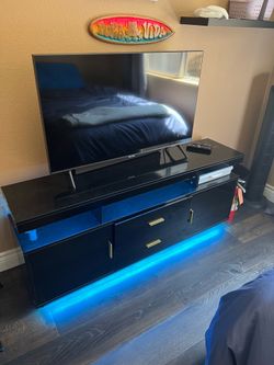 Modern Black TV Stand – 59”