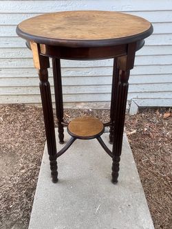 Vintage Round Accent Table / Plant Stand – Dark Wood Finish