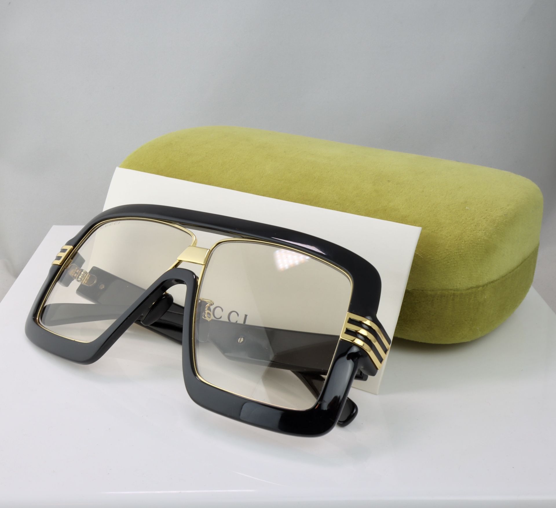 Gucci Square Oversized Sunglasses in Gold With Yellow Lens