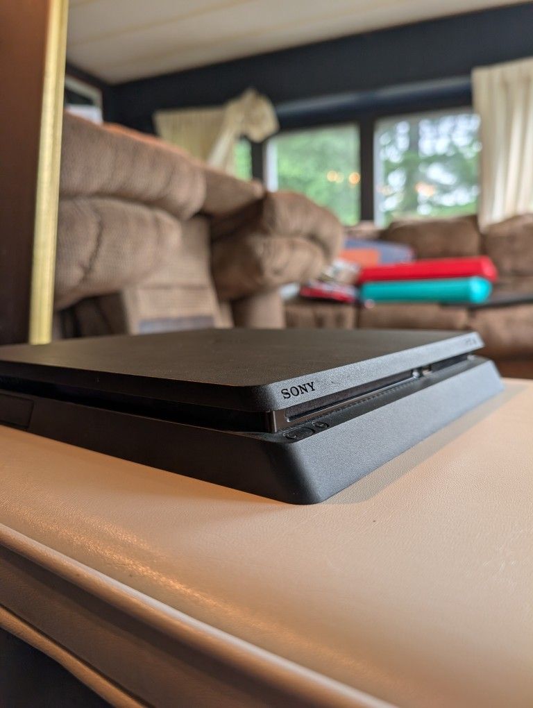 PS4 Slim
