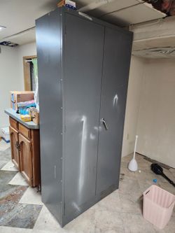 Work cabinet