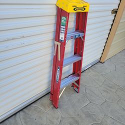 Werner Fiberglass Ladder 4 Ft