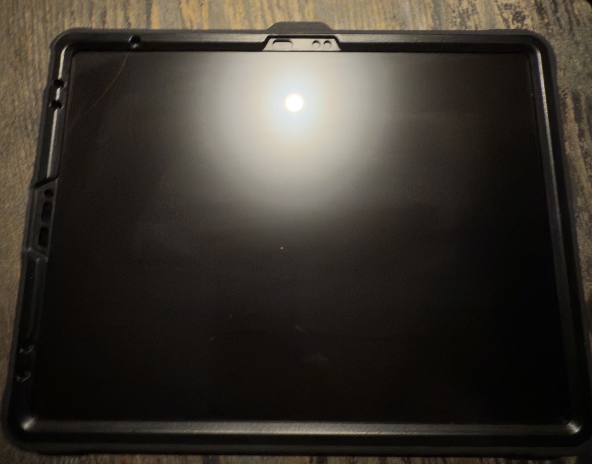 Apple iPad Pro 13 (12.9-inch) 6th generation.