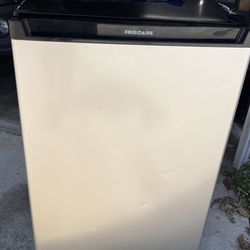 Frigidaire Mini Fridge