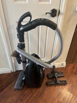 The Bank Vault Canister Vacuum