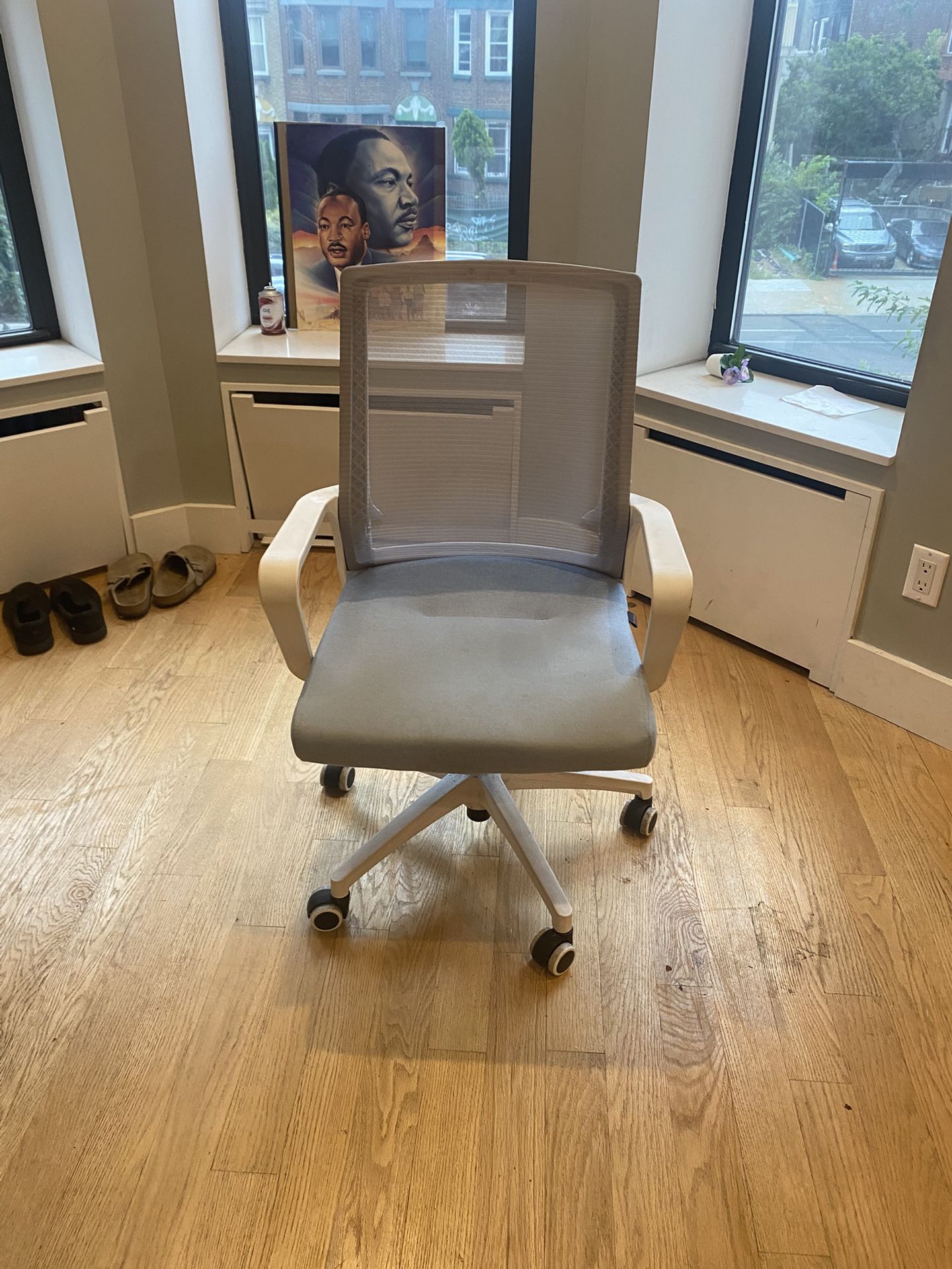 Mesh Office Chair β $50 β Needs Wipe β Pickup