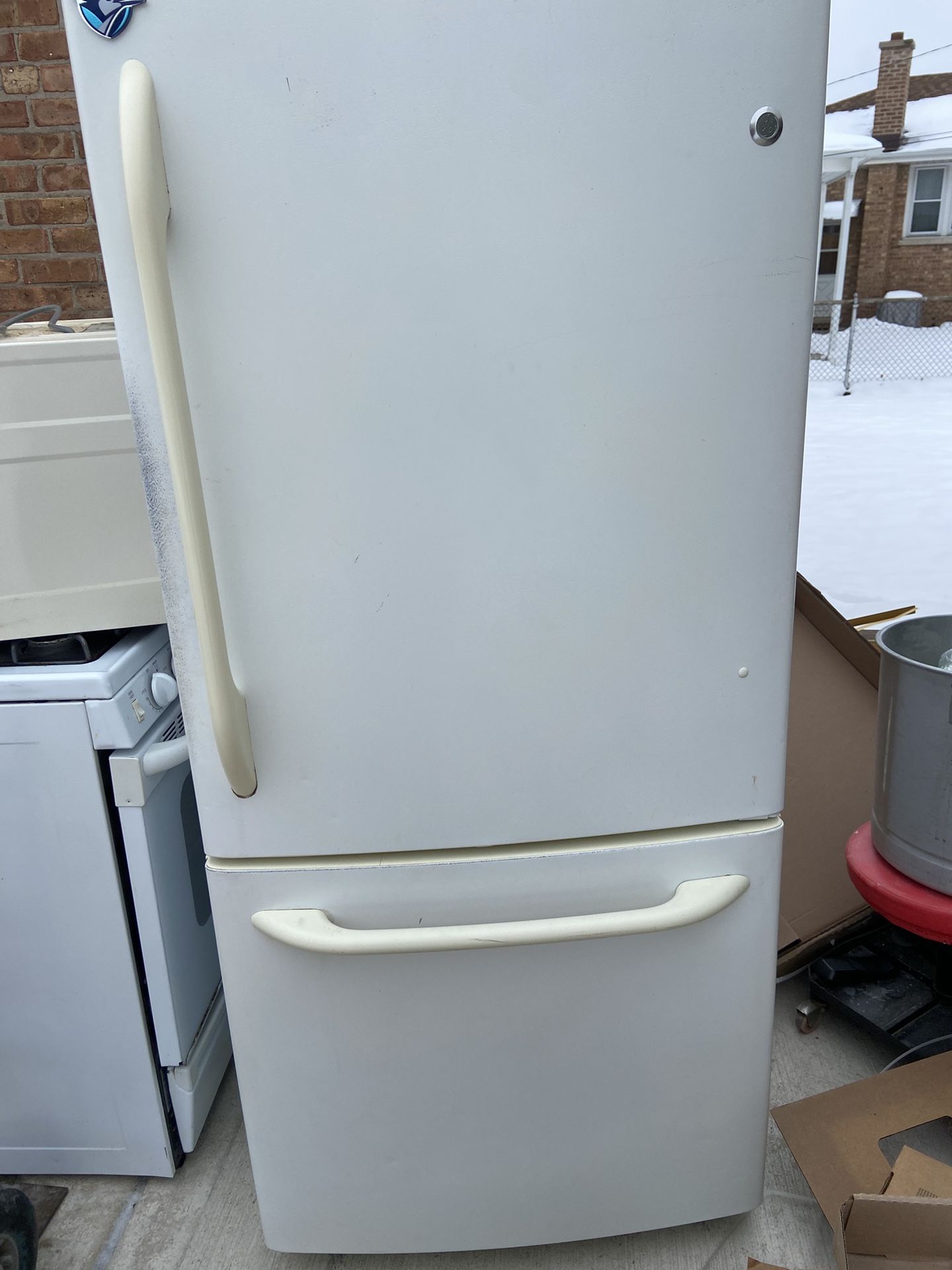 GE Refrigerator 30” Wide