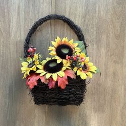 Sunflower Basket Wreath 
