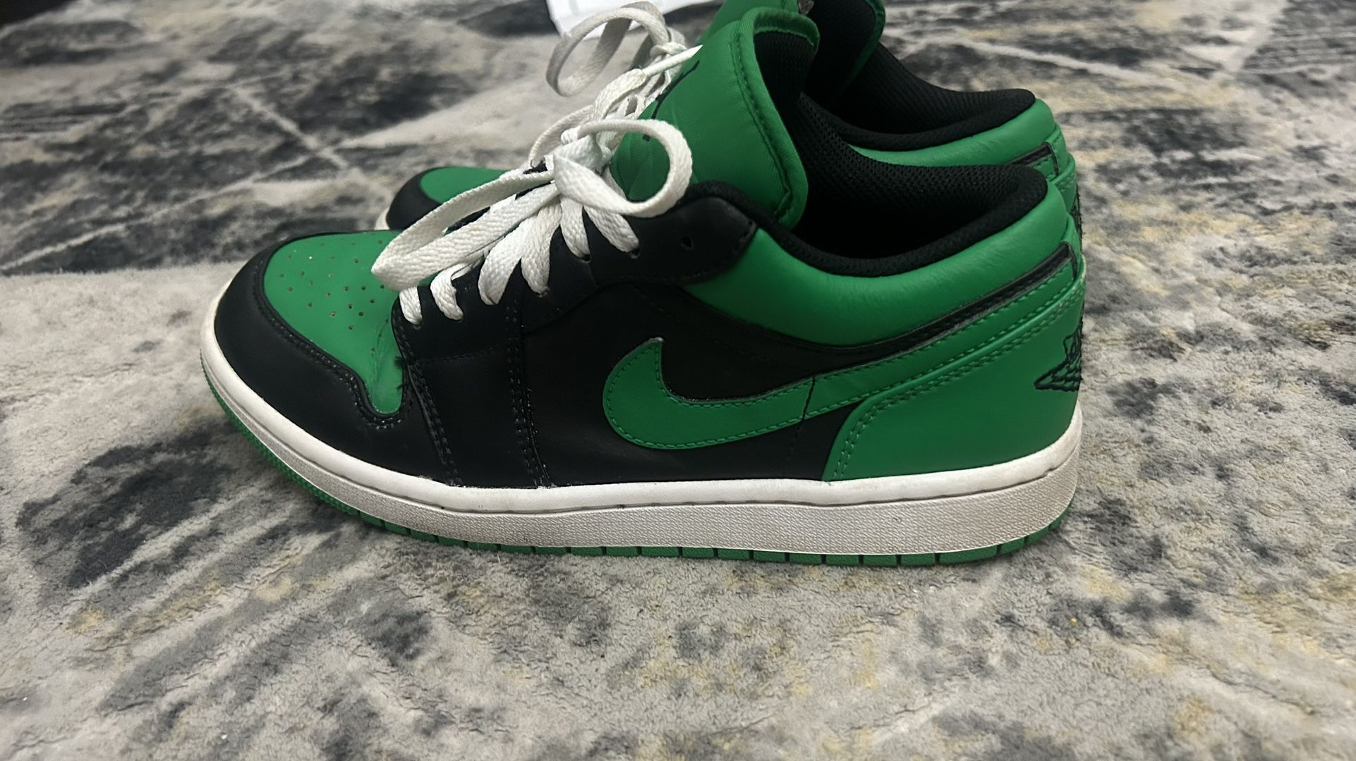 lucky green jordan 1 low 8 in men’s 