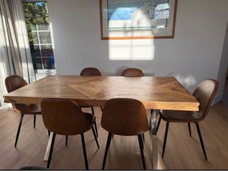 Table + Chairs