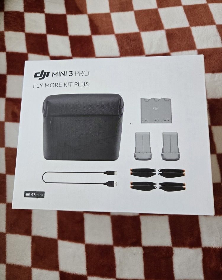 DJI Mjni 3 PRO Fly More Kit Plus