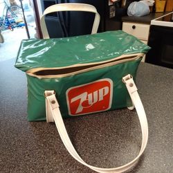 RARE VINTAGE. 7 UP VINIAL COOLER IN GREAT CONDITION NO TARES OR HOLES.   