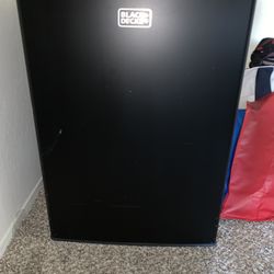 Mini Fridge 