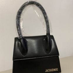 Jacquemus Handbag 