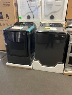 Samsung Black large captivity washer and dryer set