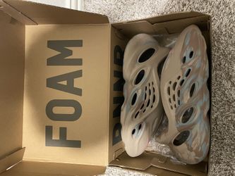Yeezy Foam Rnnr sz 11