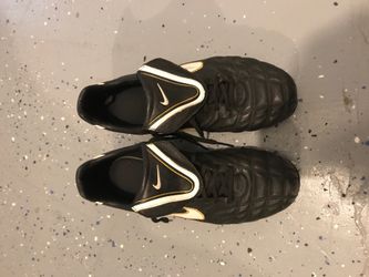 Nike tiempo legend cleats