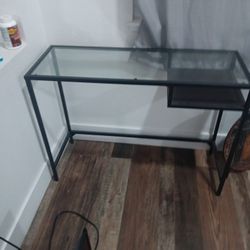 Computer table
