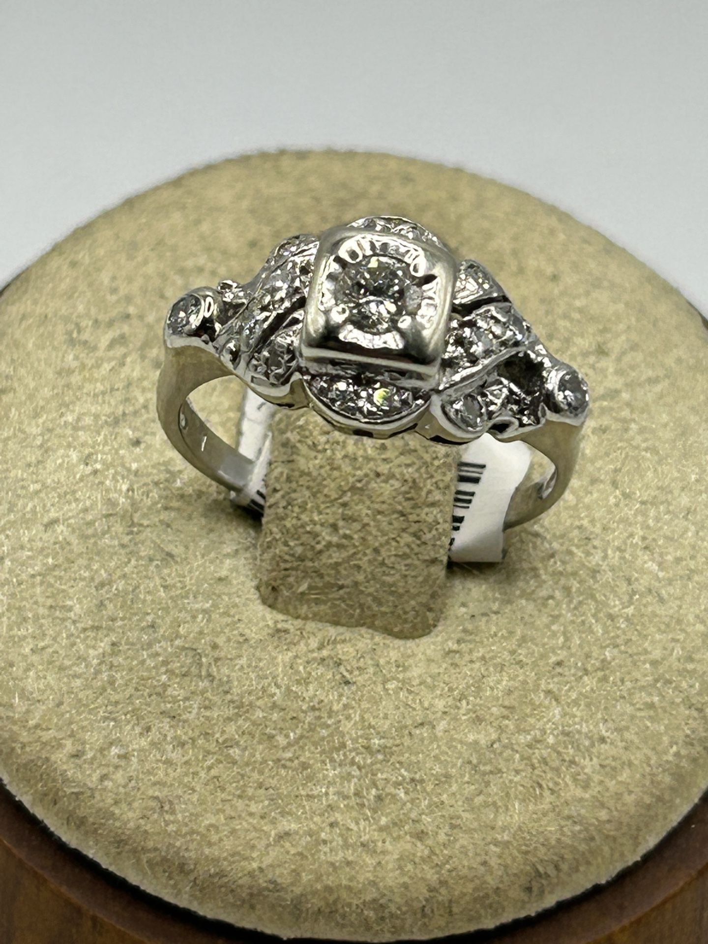 14k White Gold And Diamond Vintage Ring