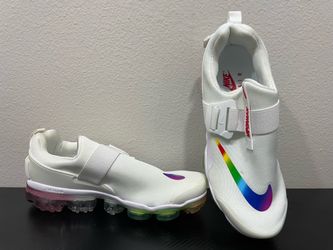 Nike Air VaporMax Moc By You Be TrueMen's Size 8.5 Rainbow strap white Deadstock