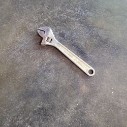 Wrench 