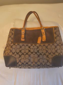 Coach Signature Tote Bag