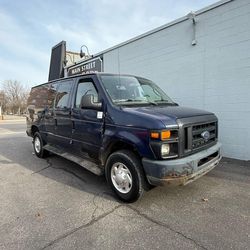 2011 Ford E-350 Super Duty