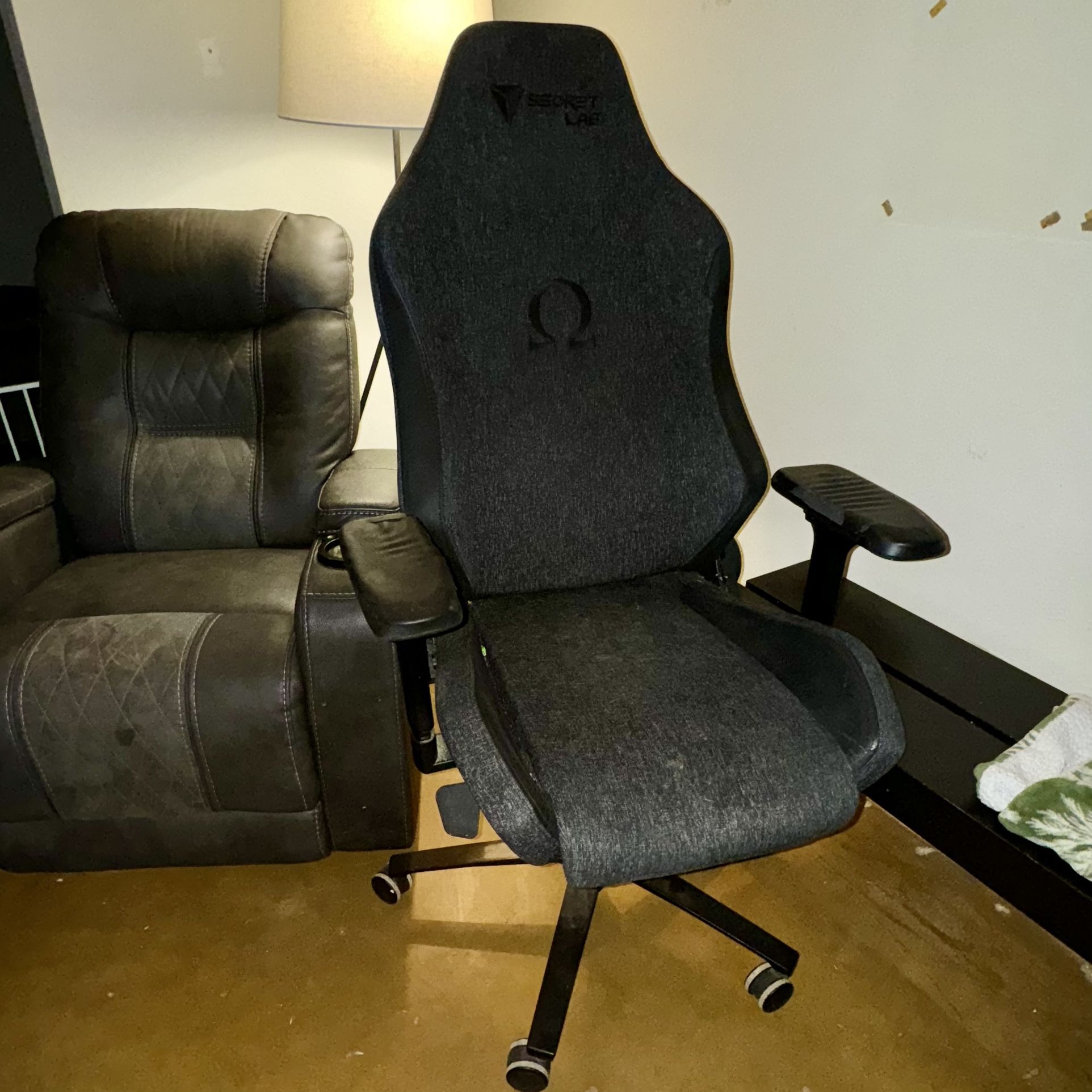 Gaming Chair for Sale in Phoenix, AZ OfferUp
