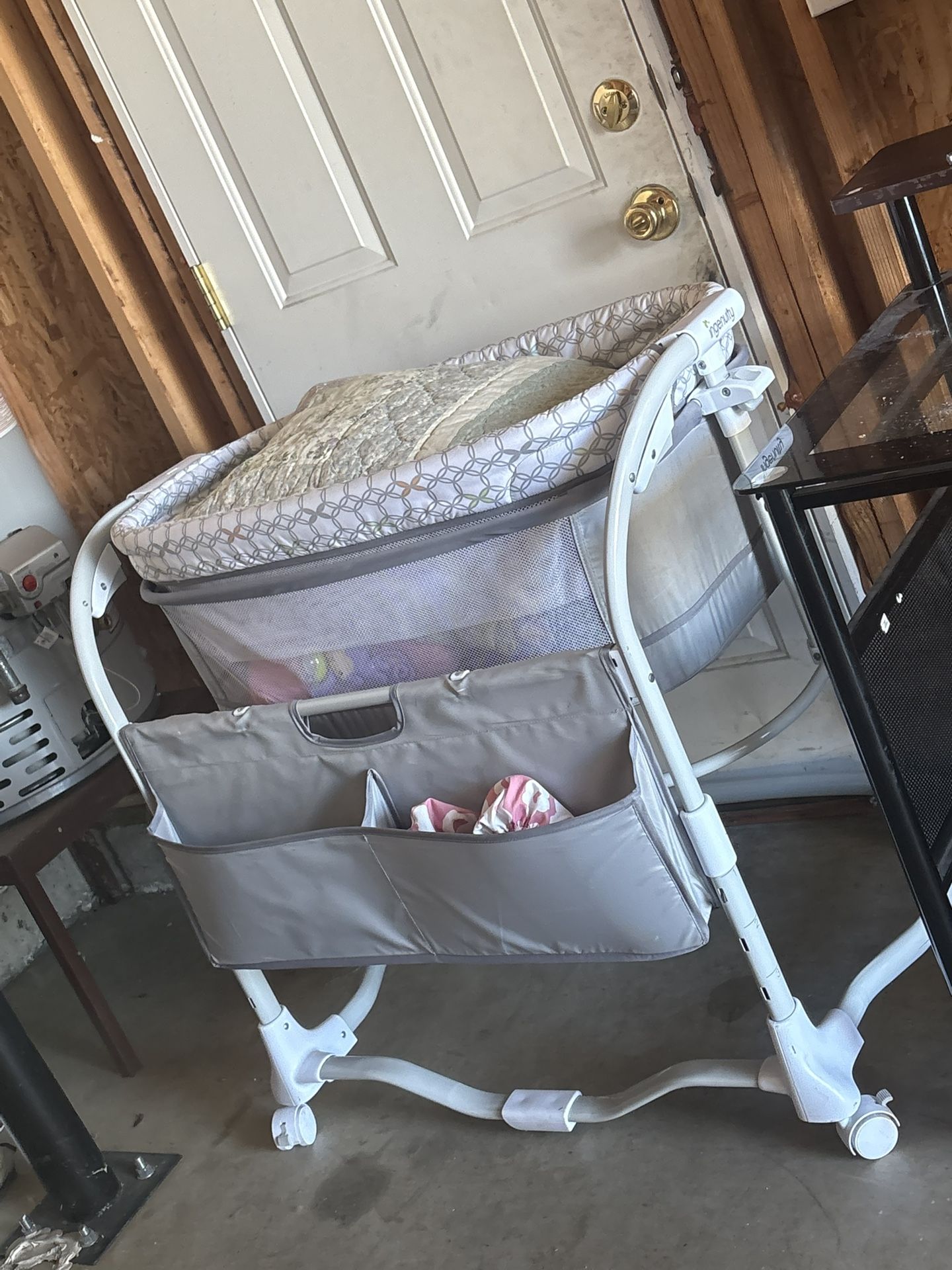 baby bassinet 