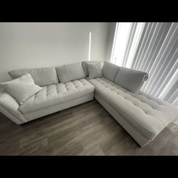 Rooms To Go Sectional  Couch 