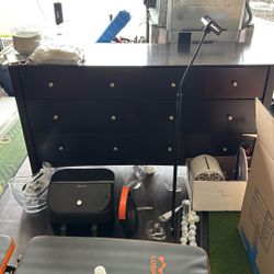 Free Dresser
