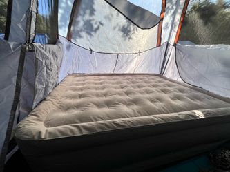 Air Mattresses with Built in Pump, 18inch Queen Size Inflatable Flocked Top Airbed