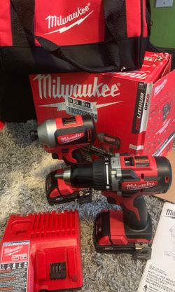 Milwaukee M18 Brushless compact Impact Driver/Drill Driver Kit