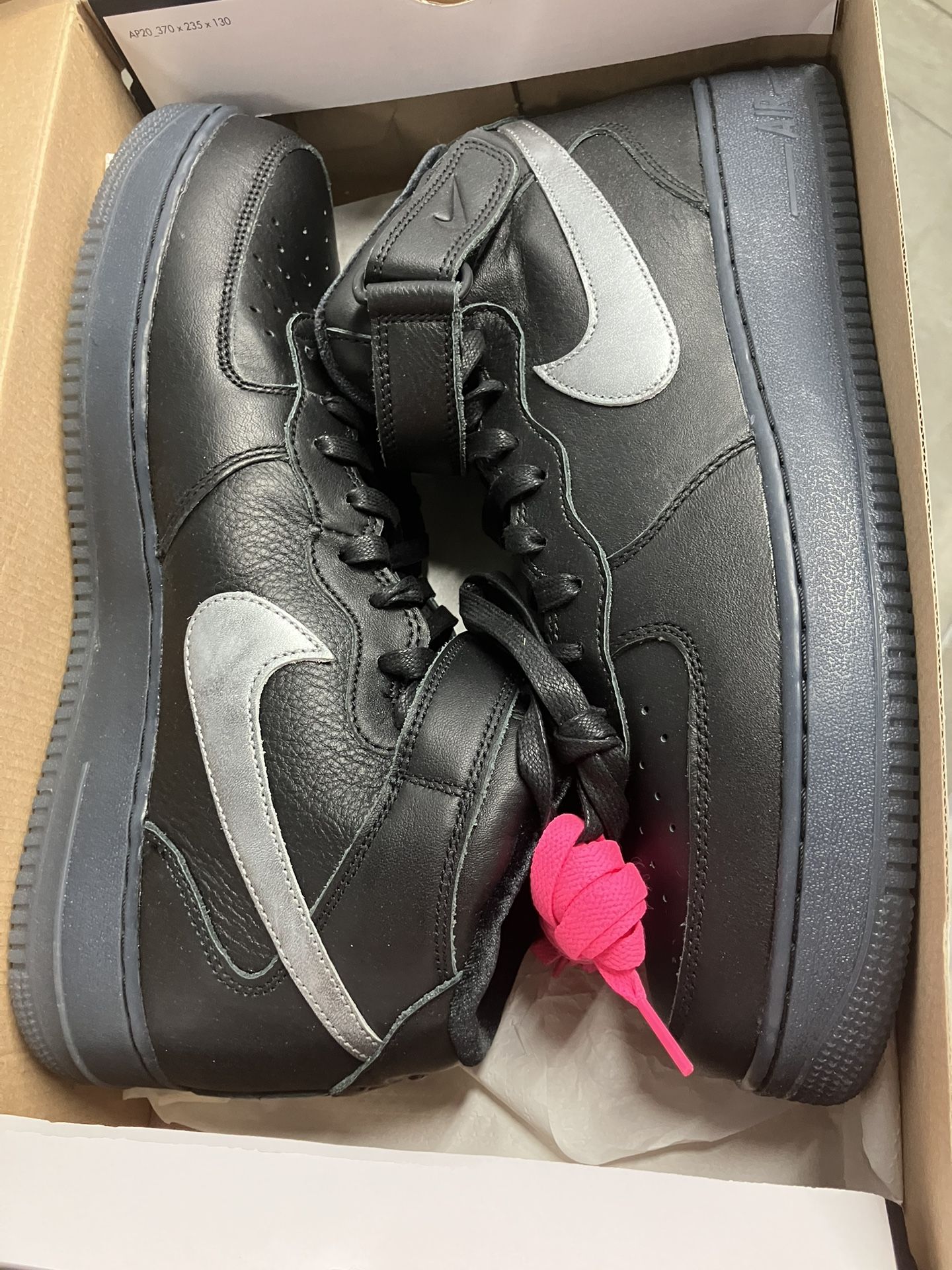 Men’s Nike Air Force Ones Mid