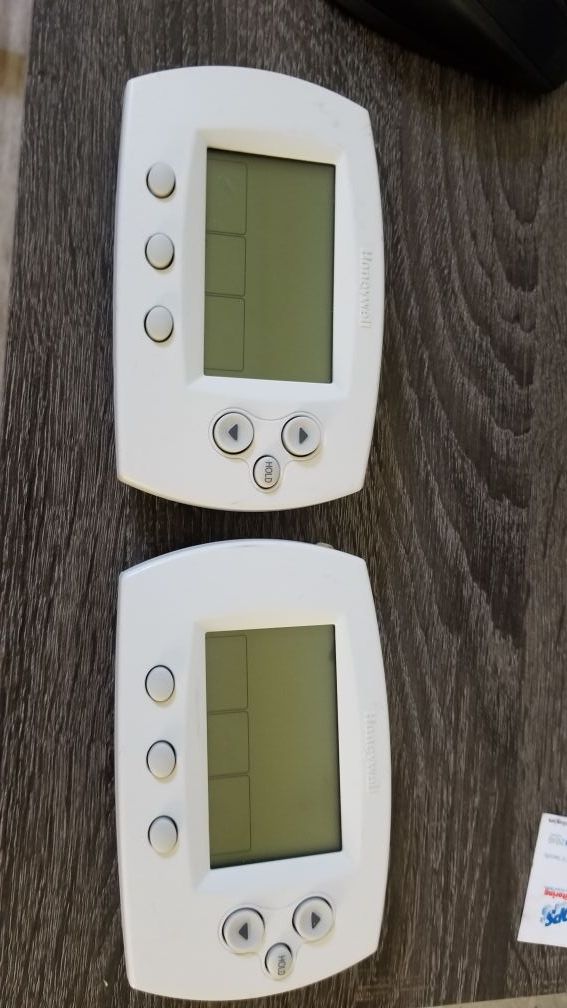 Honeywell TH6320 programmable thermostats