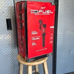 Milwaukee Blower With Battery And Charger M18