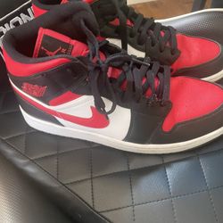 Jordan Retro 1 Mids Shoes 