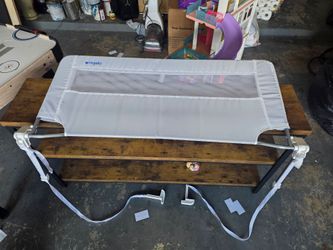 Kids bed rail $15