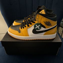 Size 11 Nike Air Jordan 1 Mid Taxi Black White 554724-701