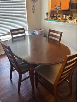 Mesa de comedor 4 sillas